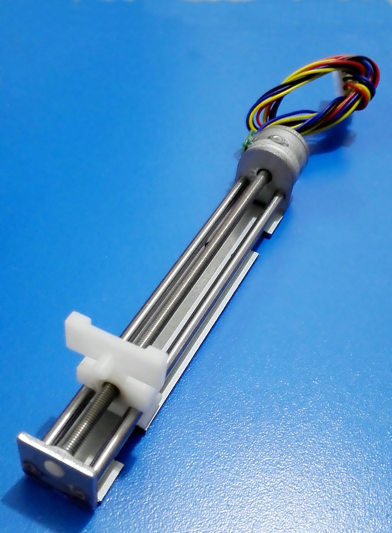 小電機(jī).jpg 小電機(jī).jpg